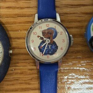 vintage E.T. watch may need batteries excellent shape for age sold as is